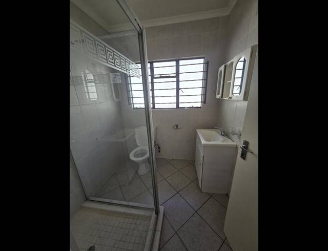 2 BEDROOM PROPERTY TO RENT IN CYRILDENE